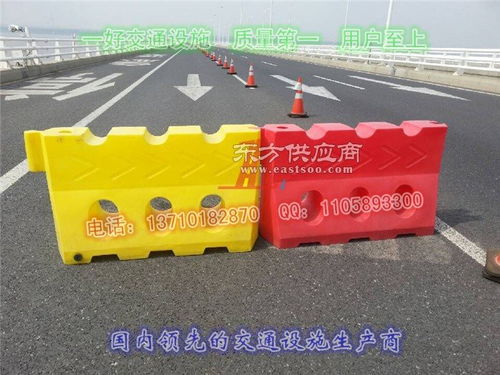 專業廠家提供優質單孔、雙孔及三孔水馬隔離墩，百墩實業價格實惠，附圖片展示